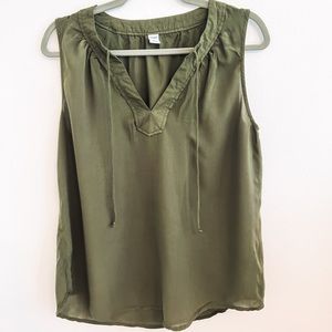 Old Navy Olive Green Sleeveless Blouse Size Medium